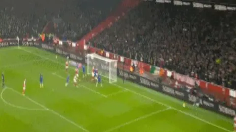 比利亚雷亚尔21期逆转瓦伦西亚，专家点射破门分析