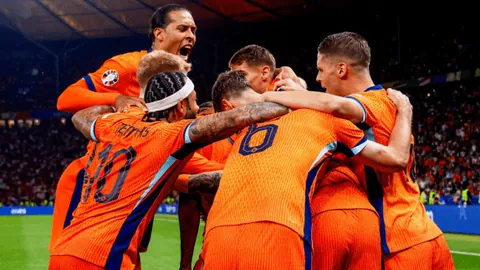 “中超赛程调整，国脚亮相待定，比赛含金量受牵连”