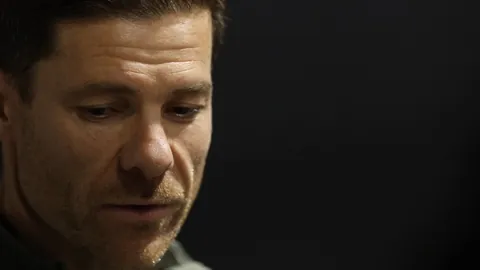 大枕蓋吊钟花赏花指南：行山路线难度交通对比解析