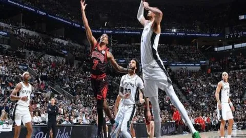 里昂客场挑战昂热，专家分析大乐透期号推荐质合前区十码